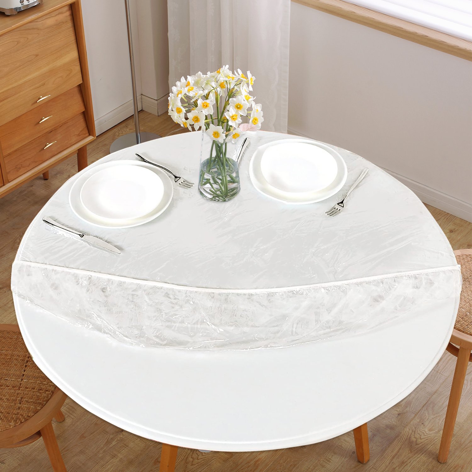 Clear Fitted Plastic Tablecloth – Waterproof & Secure Protection for Your Table