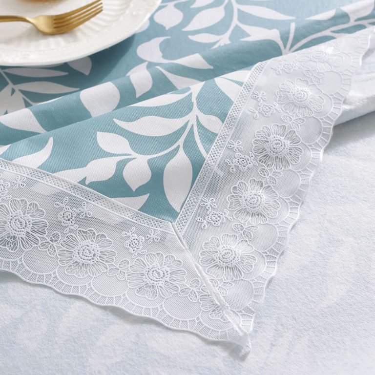 Flannel Backed Printed Waterproof Tablecloth – Customizable Sizes and Stylish Designs