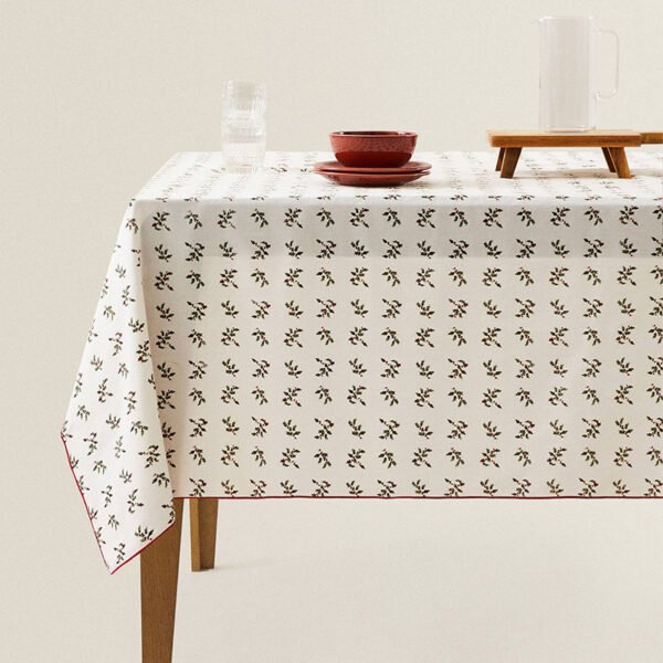 Christmas printed waterproof polyester tablecloth 140x180cm with floral design