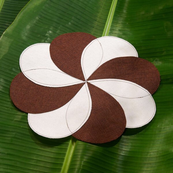Two-Tone Floral Linen Placemat (1) Wholesale Two-Tone Floral Linen Placemat | Round 38cm Decorative Dining Mat