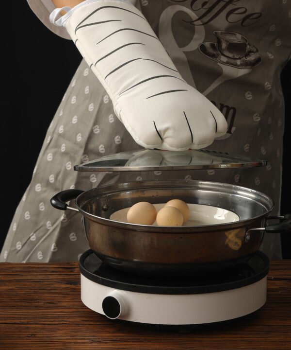 White Cat Paw Microwave Oven Mitt - Cotton Heat Resistant (6) Cute Cat Paw Microwave Oven Mitts - Cotton, White
