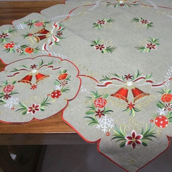 White Christmas embroidered tablecloth 45x45cm with snowflake design