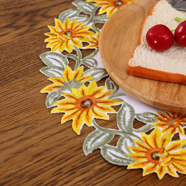 Sunflower embroidered placemat ivory white (1) Sunflower embroidered placemat ivory white