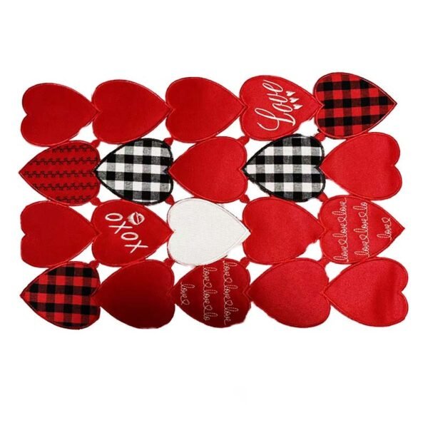 Valentine’s Day heart appliqué embroidered placemat (3) Valentine’s Day heart appliqué embroidered placemat