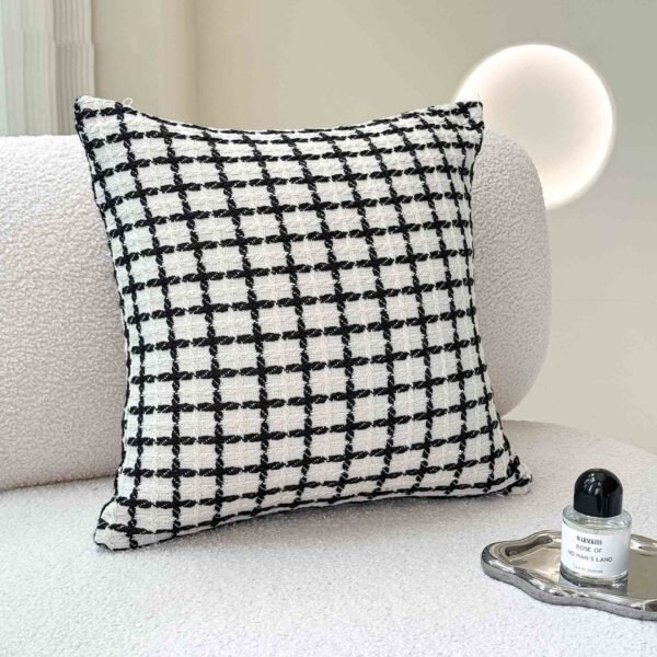 black white decorative pillow (3) black white decorative pillow