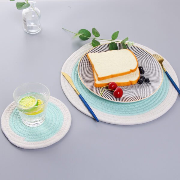 Cotton rope woven round placemat 36cm green