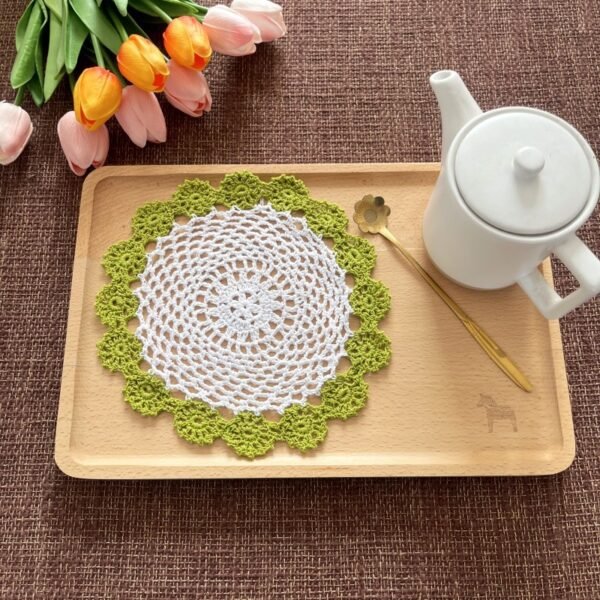 crochet starburst placemat (6) Handmade crochet starburst placemat with colorful edges