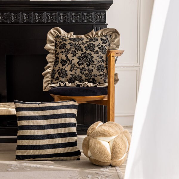 french cream cushion