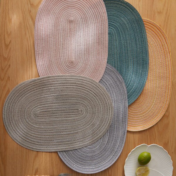 Oval poly cotton placemat 45x30cm pink
