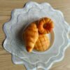velvet embroidered placemat beige round (9) Beige velvet embroidered placemat with cutwork