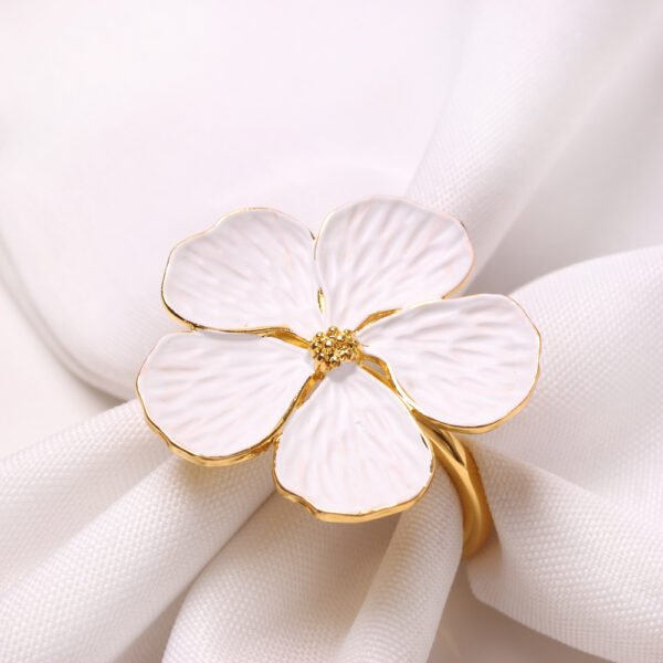 White Flower Napkin Ring Zinc Alloy
