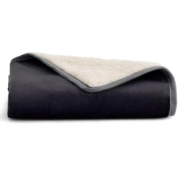 Soft Fluffy Pet Throw for Dogs and Cats