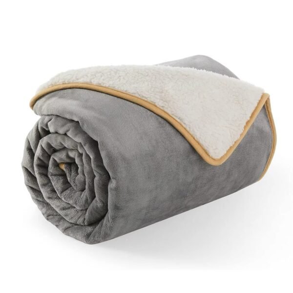 Soft Fluffy Pet Throw for Dogs and Cats