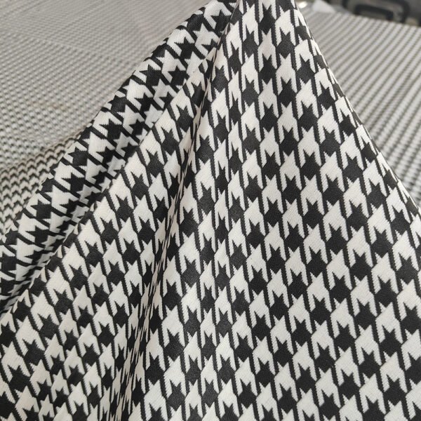 Black & White Houndstooth Jacquard Tablecloth | TC-B056