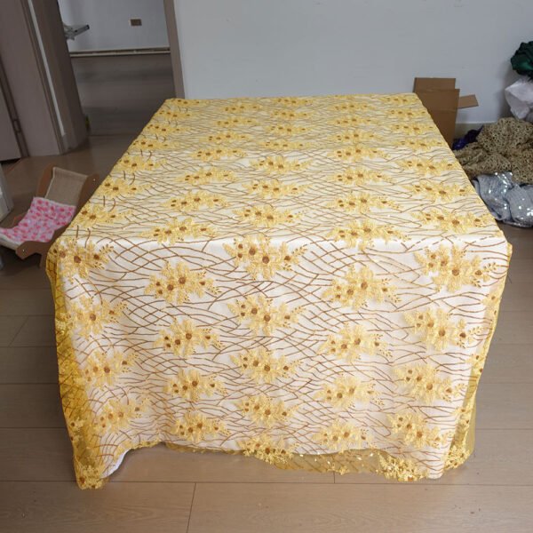 Gold Lace Embroidered Tulle Tablecloth for European Wedding & Party Decor – ER071