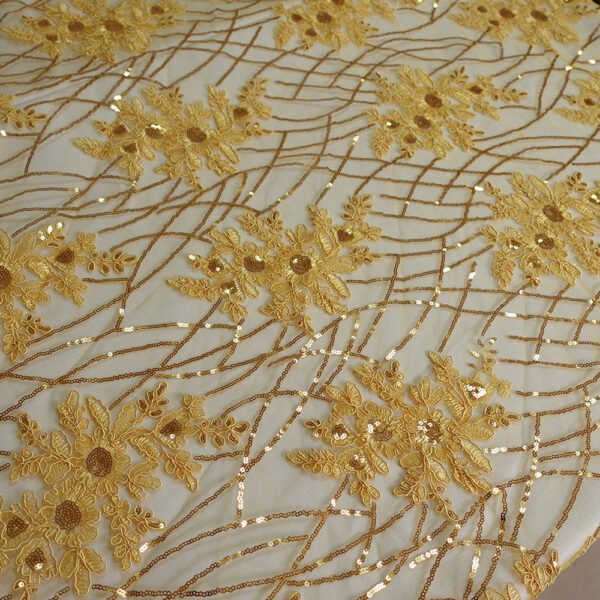 Gold Lace Embroidered Tulle Tablecloth for European Wedding & Party Decor – ER071
