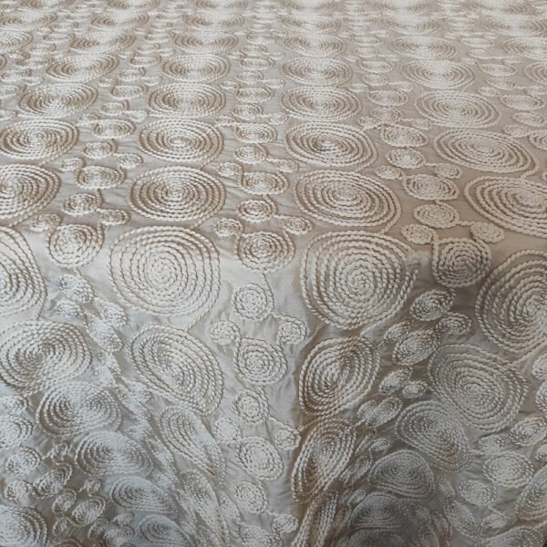 ivory embroidered tablecloth (4) Ivory Spiral Embroidered Tulle Tablecloth for Modern Luxury Events – ER042