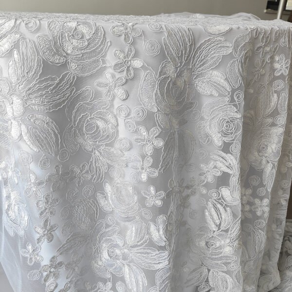 Silver White Rose Embroidered Tulle Tablecloth for French Wedding – ER070
