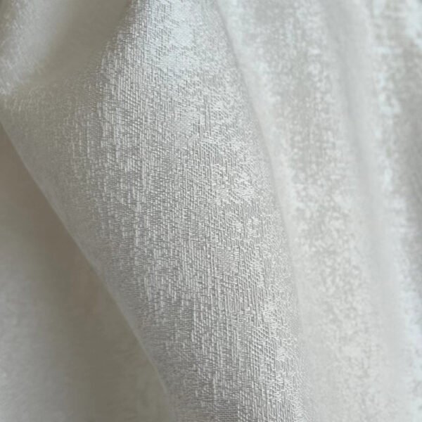White Textured Jacquard Tablecloth for Hotel & Banquet Use – B100