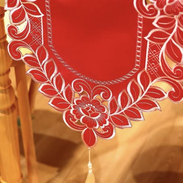 TABLE RUNNER (4) Red Embroidered Cutwork Table Runner