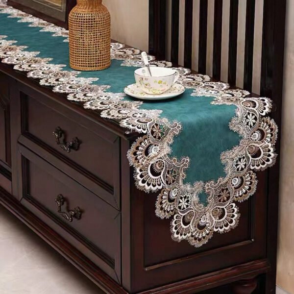 PU Lace Table Runner
