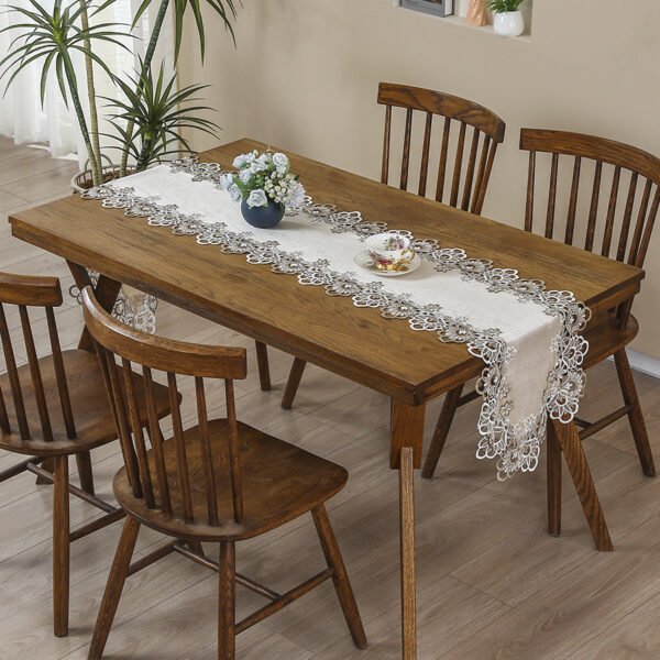 table runner (2) Vintage Farmhouse Lace Table Runner
