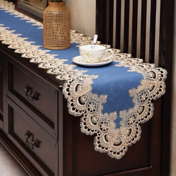 PU Lace Table Runner